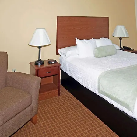 Park View Inn & Suites Hoisington Near Great Bend Exterior foto
