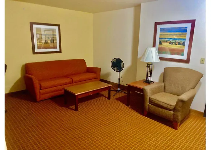 Park View Inn & Suites Hoisington Near Great Bend