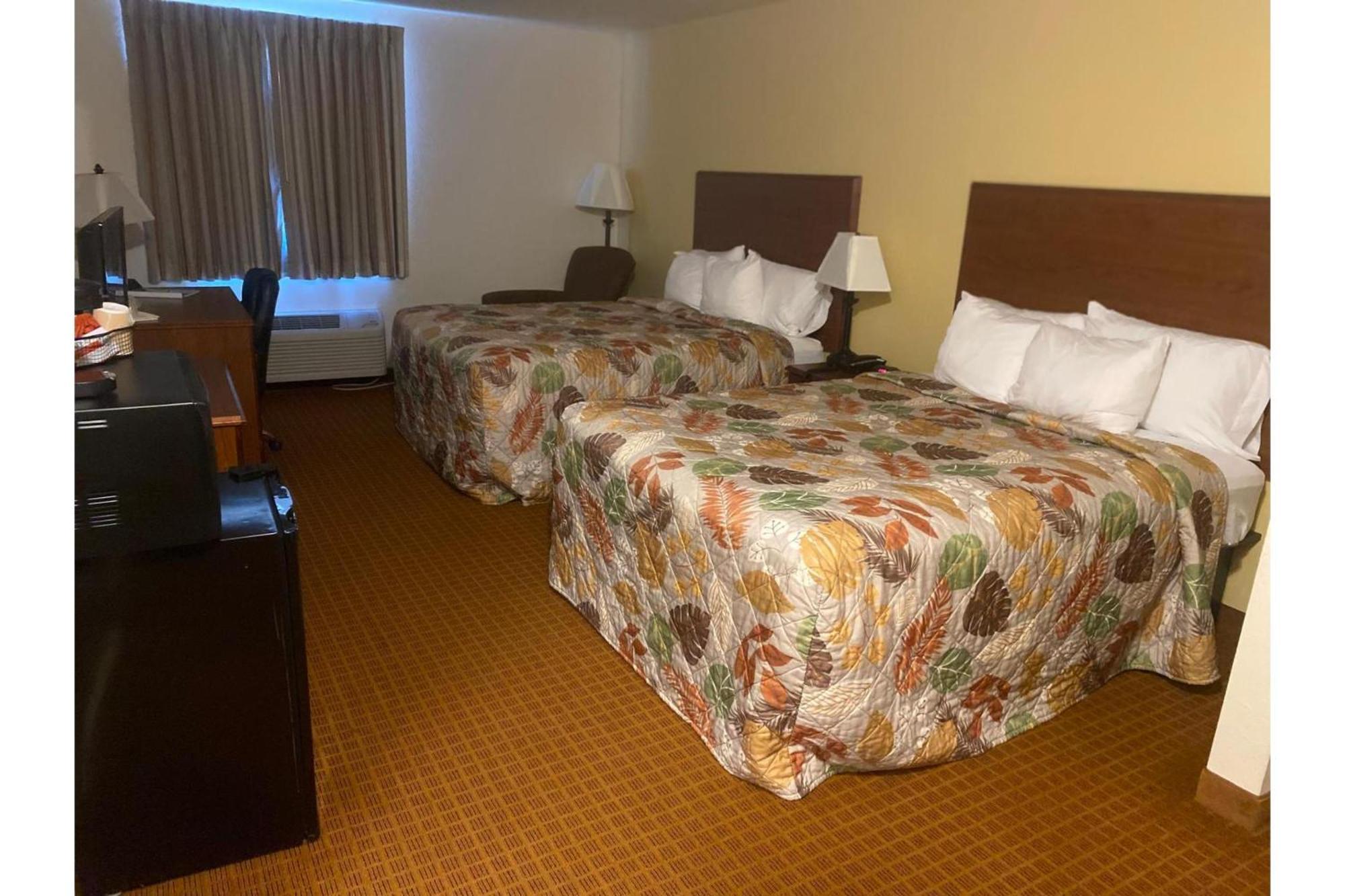Hotel Park View & Near Great Bend