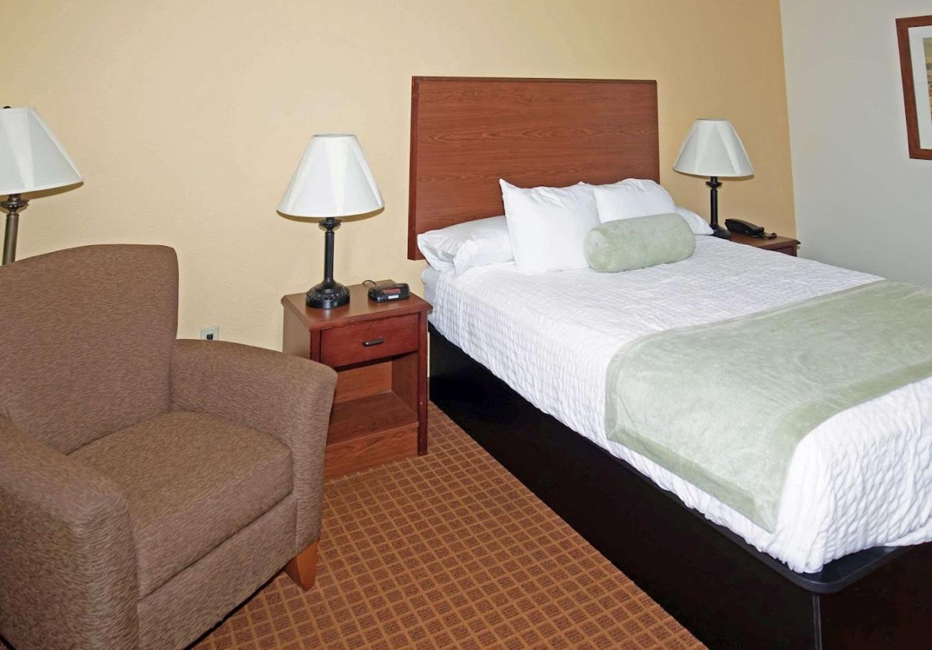 Hotel Park View & Near Great Bend