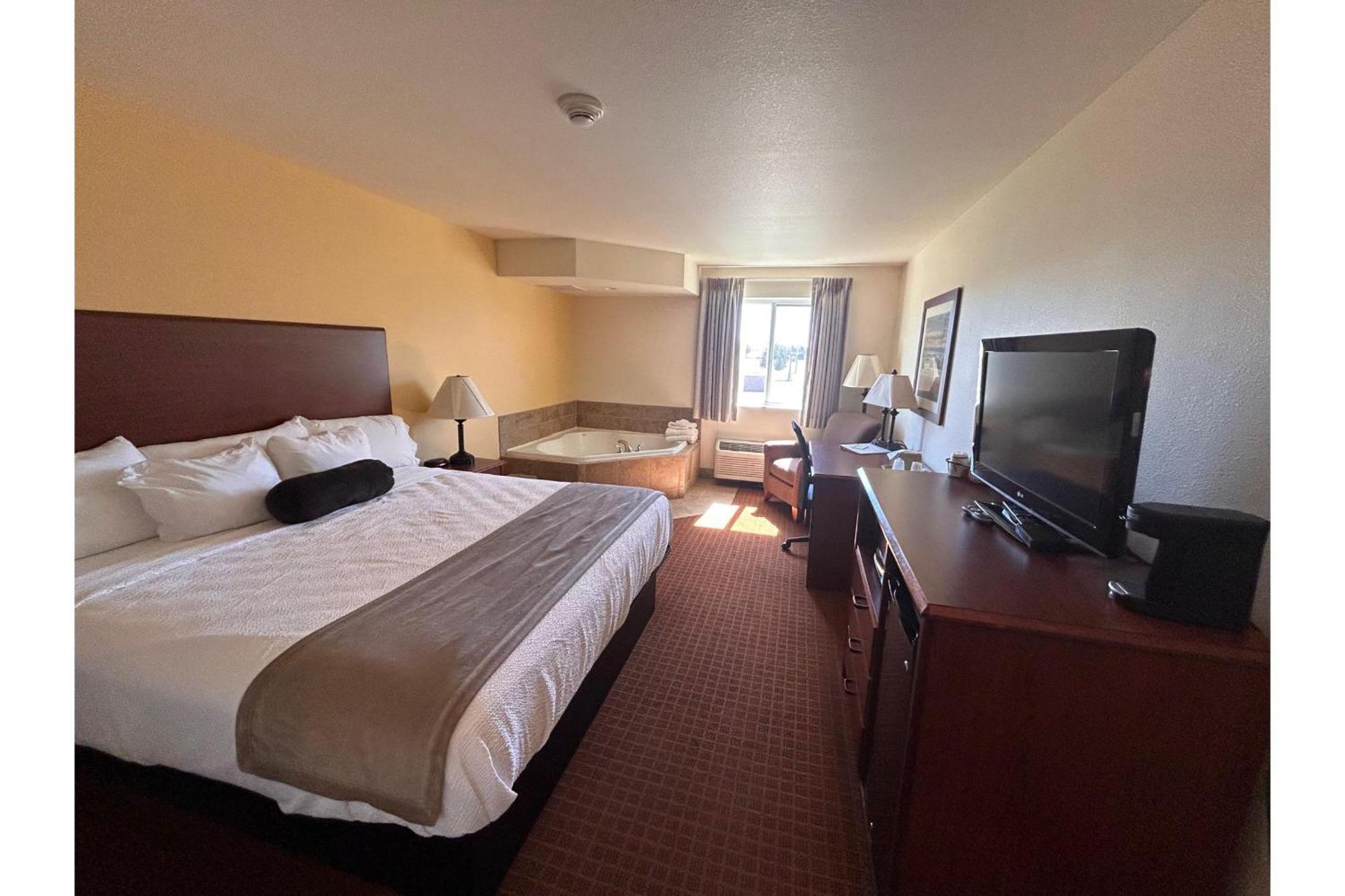 Park View & Near Great Bend 4*